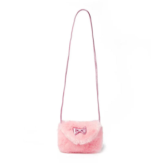 Cozy & Cute: Fuzzy Bucket Bag for Little Girls