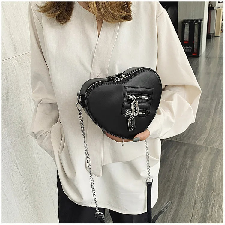 Gothic Charm with the Heart Blade Zipper Chain Crossbody Bag! 🖤